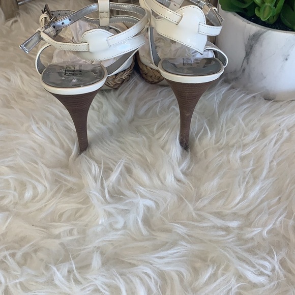Guess By Marciano White Leather High Heel Sandal Size 7.5 - Picture 6 of 15